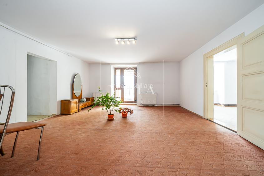 Casa 7 camere, 240 mp, garaj, pivnita, parcul Sub Arini - 10