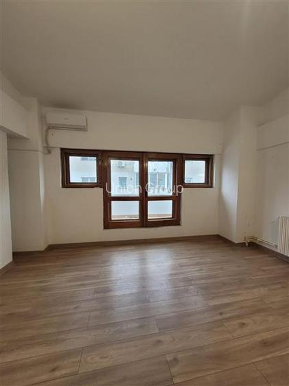 Spatii Comerciale de inchiriat - Intersectie Delfinariu - 2