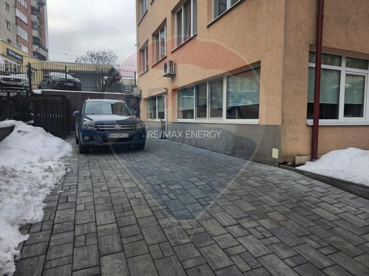 Spatiu servicii, 120mp, parcari, la strada, comision 0 - 8