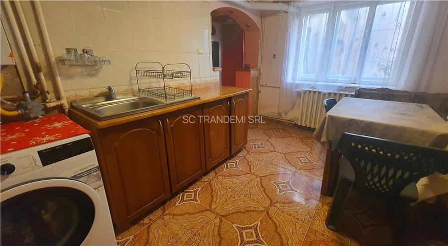 Oferta ! Imobil P+1 în zona Lupeni (reper supermarket Profi ) - 26