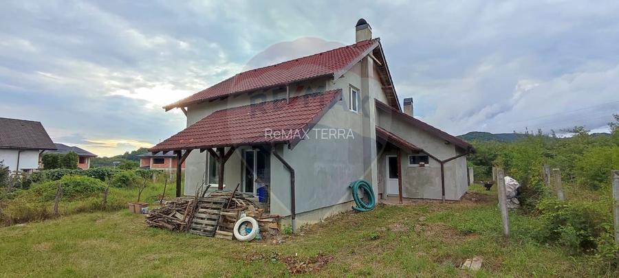 CASĂ DE VÂNZARE în Tăuții Măgherăus - 3