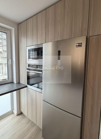 Inchiriere 3 camere -Parcare–View - zona centrală - 3