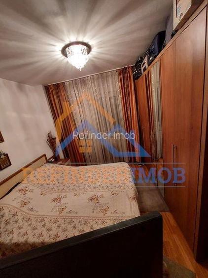 Apartament de vanzare cu 3 camere, 2 gr sanitare - zona 13 Septembrie - 3