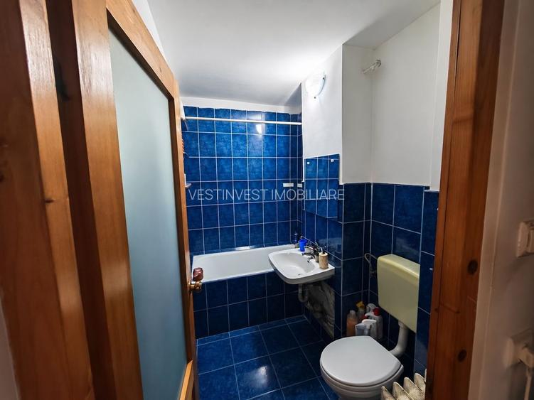 Apartament cu 1 camera, decomandat,  Nufarul - 4