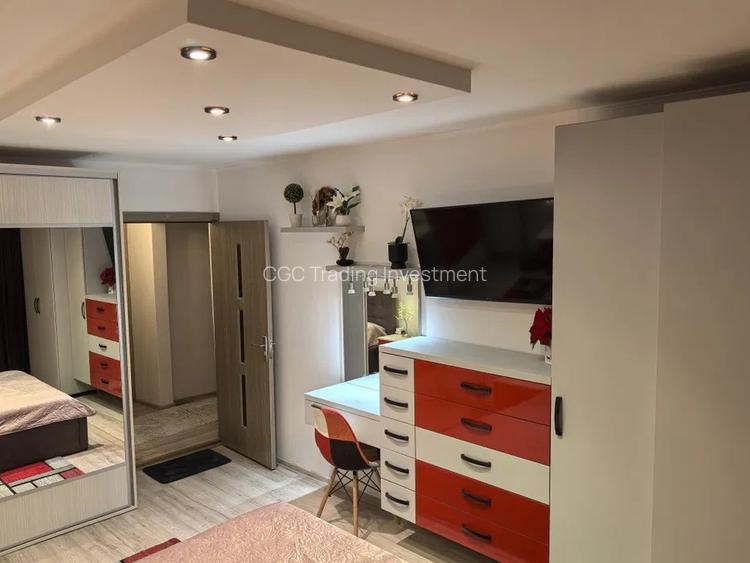 Vanzare apartament cu 3 camere si 2 bai,  decomandat,  renovat,  parter zona CET - 3