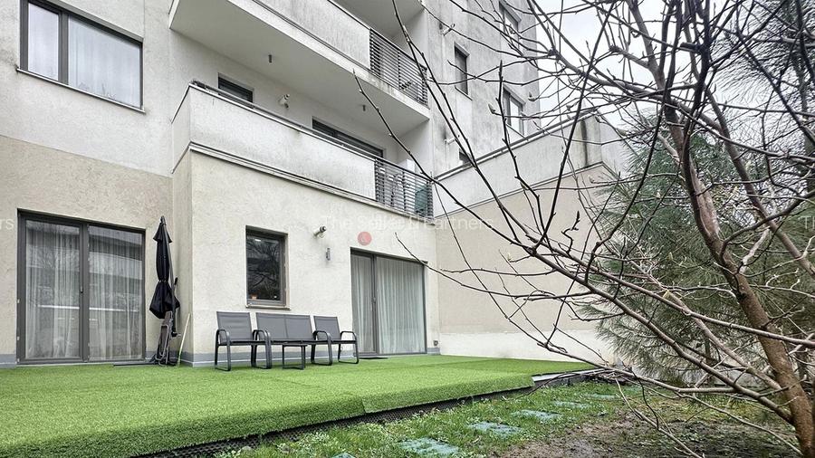 Zona Linistita Terasa Suprafata Generoasa - 11