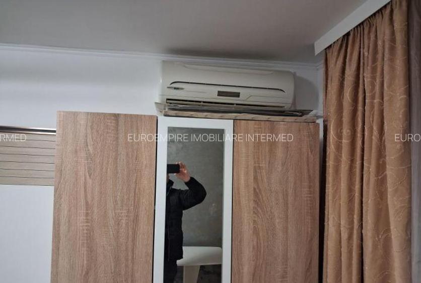 Garsoniera de vanzare zona Poarta 6 - 6