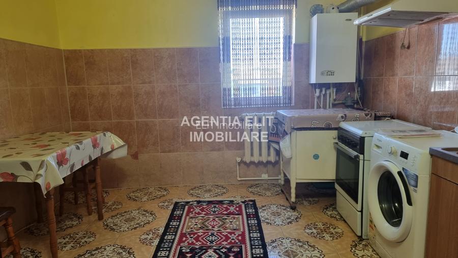 Apartament 2 camere, zona Scolii nr.11 - 7