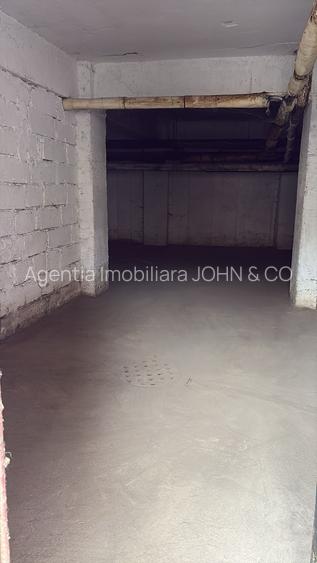 Vand garaj-depozit, in Pitesti, ultracentral in suprafata de 86 mp - 3