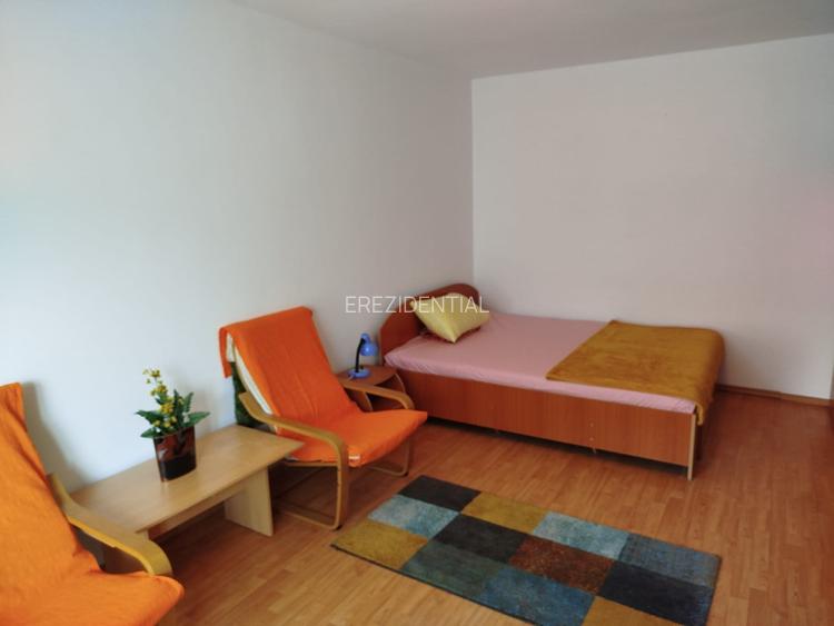 Garsoniera decomandata – Piata Victoriei - 3