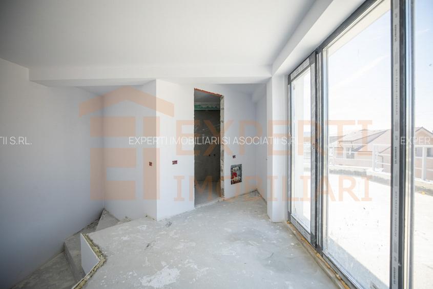 Vila situata in Palazu Mare zona Elvila  - 16