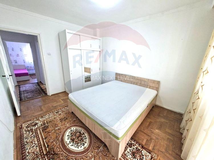 Apartament cu 3 camere de închiriat, zona Centrală, str. Mihai Viteazu - 2