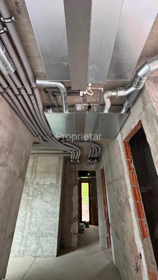 Casă Parter cu Design Minimalist și Piscină - 16