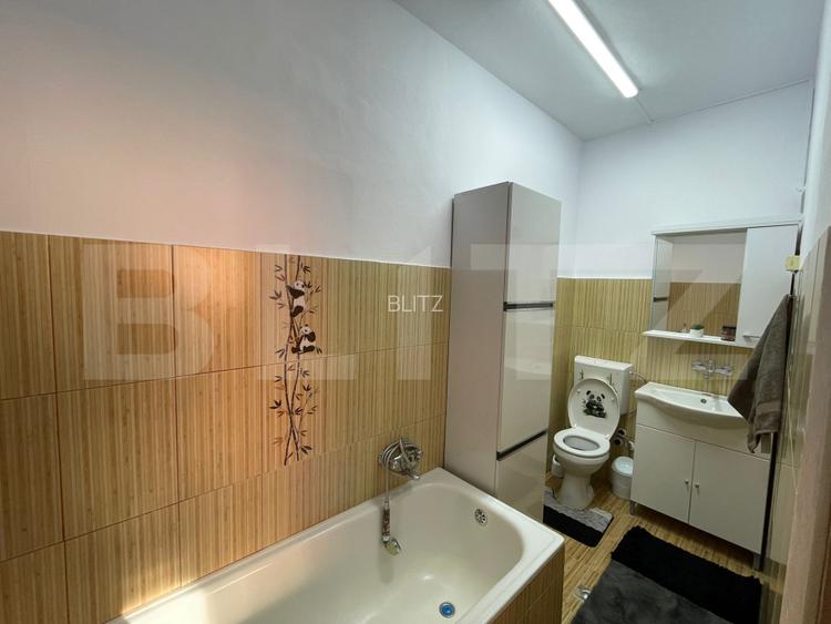 Apartament de vanzare, cu 2 camere, zona Tractorul - 2