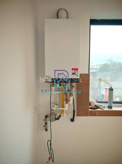 Mogosoaia, zona Livezilor, casa P+2E, 4 camere, 4 bai, teren 350mp - 6