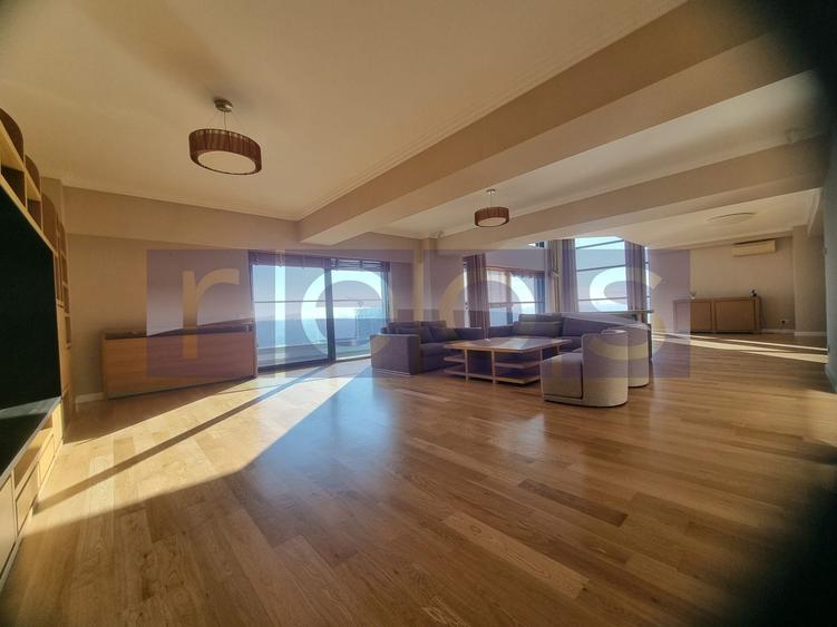 Vanzare penthouse cu view spectaculos in Complex Upground - 5