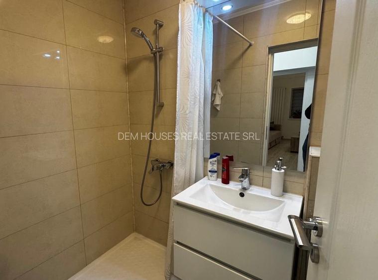 Piata ALBA IULIA,stradal pe Bulevardul DECEBAL,garsoniera cu priveliste superba - 7