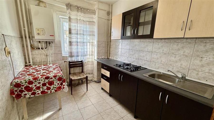 Apartament cu 2 camere de vanzare in Alexandru cel Bun - 2
