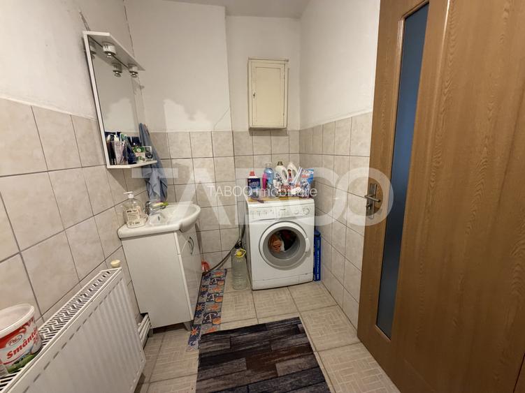 Casa de vanzare 3 camere 90 mpu teren liber 1095 mp Persani - 12