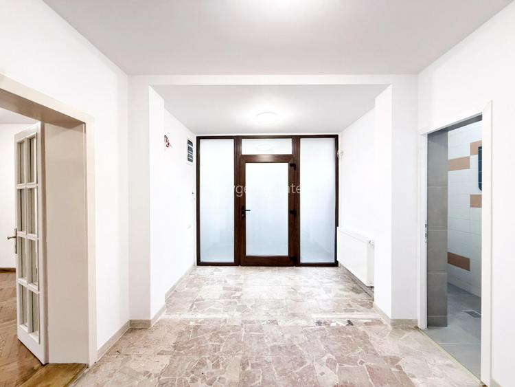 Birou situat Central la strada principala, 2 incaperi, disponibil imediat - 5