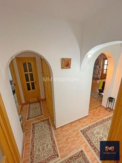 Apartament 3 camere,decomandat,ultimul etaj, zona Primaverii_Capat 1 - 8