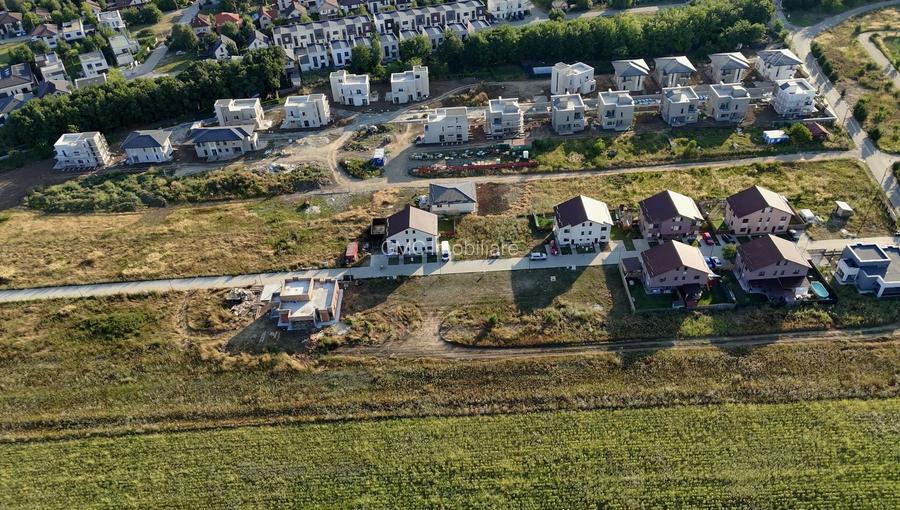 Terenuri de vanzare în complexul rezidențial Shine Residence Corbeanca - 3