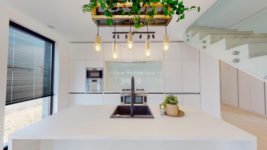 Vilă Modernă cu Atmosferă Caldă și Finisaje High-End, aproape de București - 4
