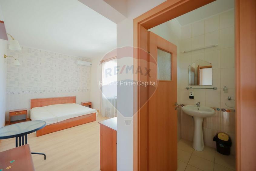 De vânzare pensiune cu restaurant, teren 4.750 mp – Băile 1 Mai - 22