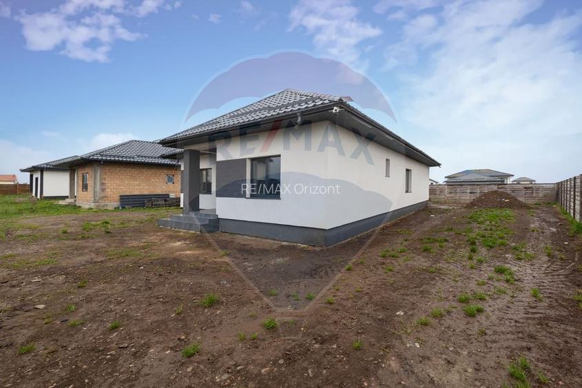 Casă spațioasă de vânzare | 4 camere | 120 mp util - 500 mp teren - 3