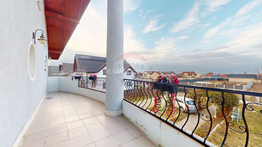 Casă/Vilă individuală | P+E+M | Teren 1075 mp | Cristian - 18