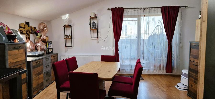 Apartament tip penthouse, 3 camere, singur pe etaj - 12