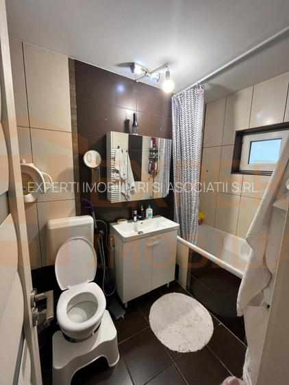 Apartament 3 camere, situat in zona Inel II - 4