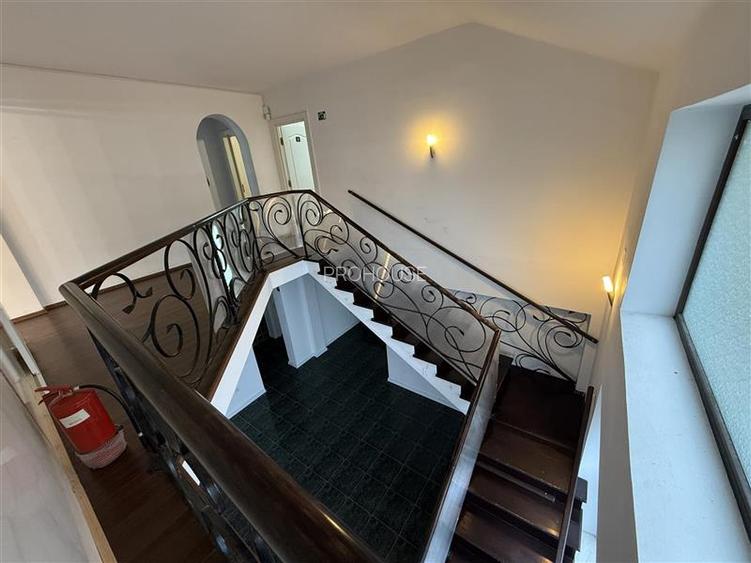 Vila de inchiriat - Ultracentral, Spatiu versatil pentru locuinta, birouri sau a - 25