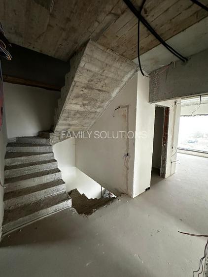 Casa premium P+1+M. 5 cam. Util 243mp. Teren 275mp - 6