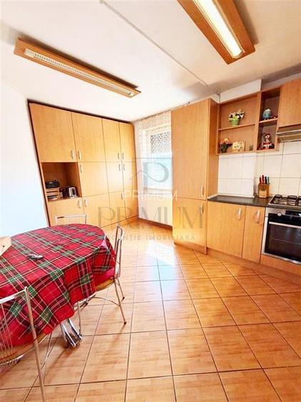 ARADULUI - 4 CAM - 2 BAI - LIFT - ETAJ 2 - DECOMANDAT - BLOC DUPA 2000 - ZONA EX - 9