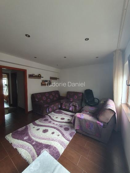 Apartament 2 camere, Mogoșoaia,decomandat, mobilat complet-etaj 2 - 3