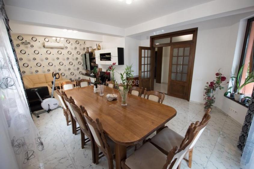 Vila 4 camere  cu piscina in Bucov. - 32