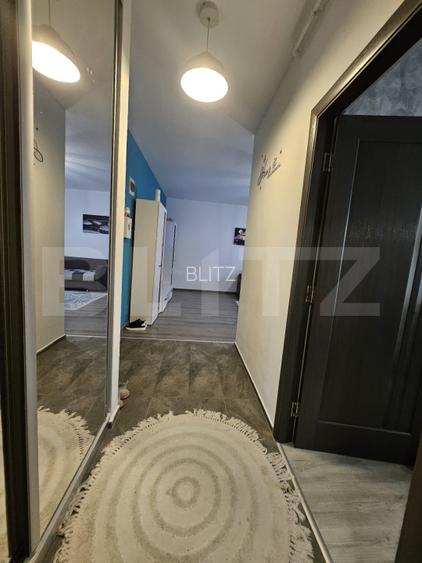 Apartament semidecomandat cu 2 camere, etaj intermediar, zona Terra - 11