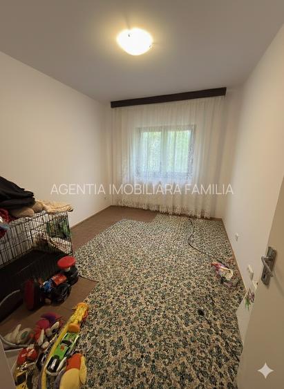Apartament 3 camere decomandate, etaj 2 – zona Piata Centrala - 3