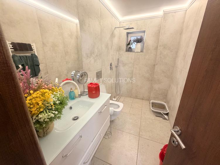 Casa deosebita P+1+M situata la doar 500m fata de metrou - 32