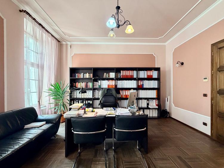 4 camere Ultracentral  - Piața Unirii, ideal birouri, parcare in curte - 6