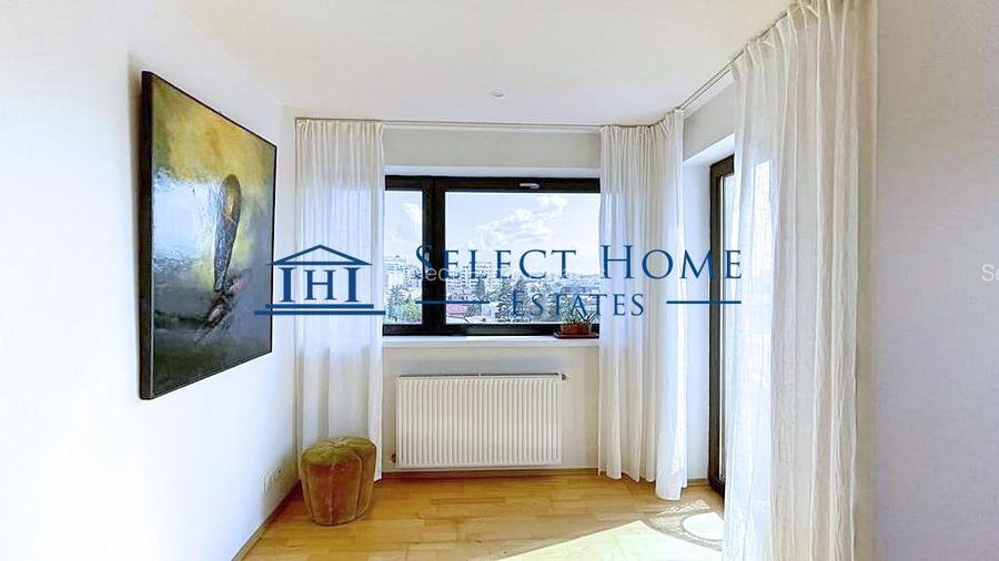 Bloc 2010| Ultracentral| Matei Voievod| 76 mp| View Superb - 14