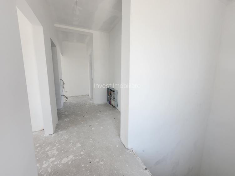 Casa individuala , 4 camere, 3 bai, garaj 26 mp , terasa 40 mp, VALEA ADANCA - 21