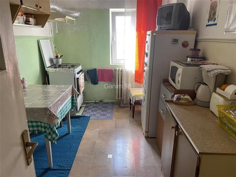 Apartamen 3 camere , cartier Sud 70 mp , decomandat - 5
