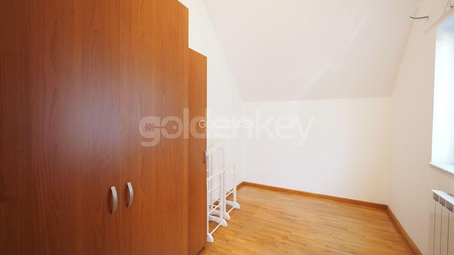 Vila cu 6-7 camere si gradina generoasa - 13