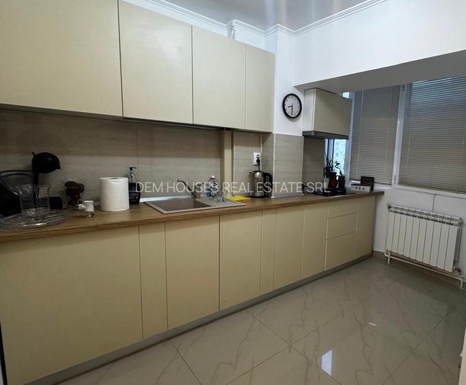 Piata ALBA IULIA,stradal pe Bulevardul DECEBAL,garsoniera cu priveliste superba - 5