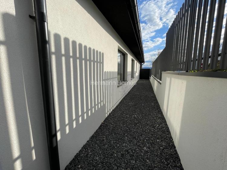 Casa pe un singur nivel - single - 123 mp utili - Sura Mare - 12