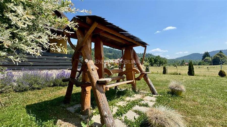 Refugiu pretios:jacuzzi, lemn masiv,2.000 mp teren,4 dormitoare, cuptor, investi - 16