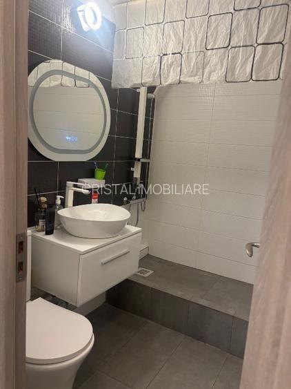 Apartament 3 camere de închiriat Apărătorii Patriei - 9