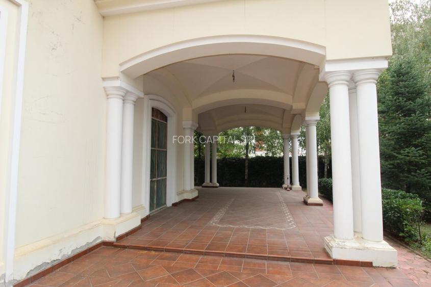 Sediu comercial perfect pentru clinica medicala, spital privat sau camin de batr - 3